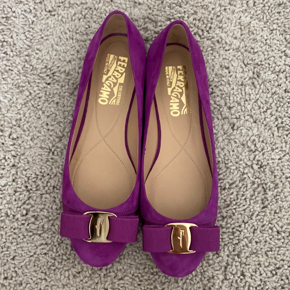 Varina Salvatore Ferragamo flats suede calf
